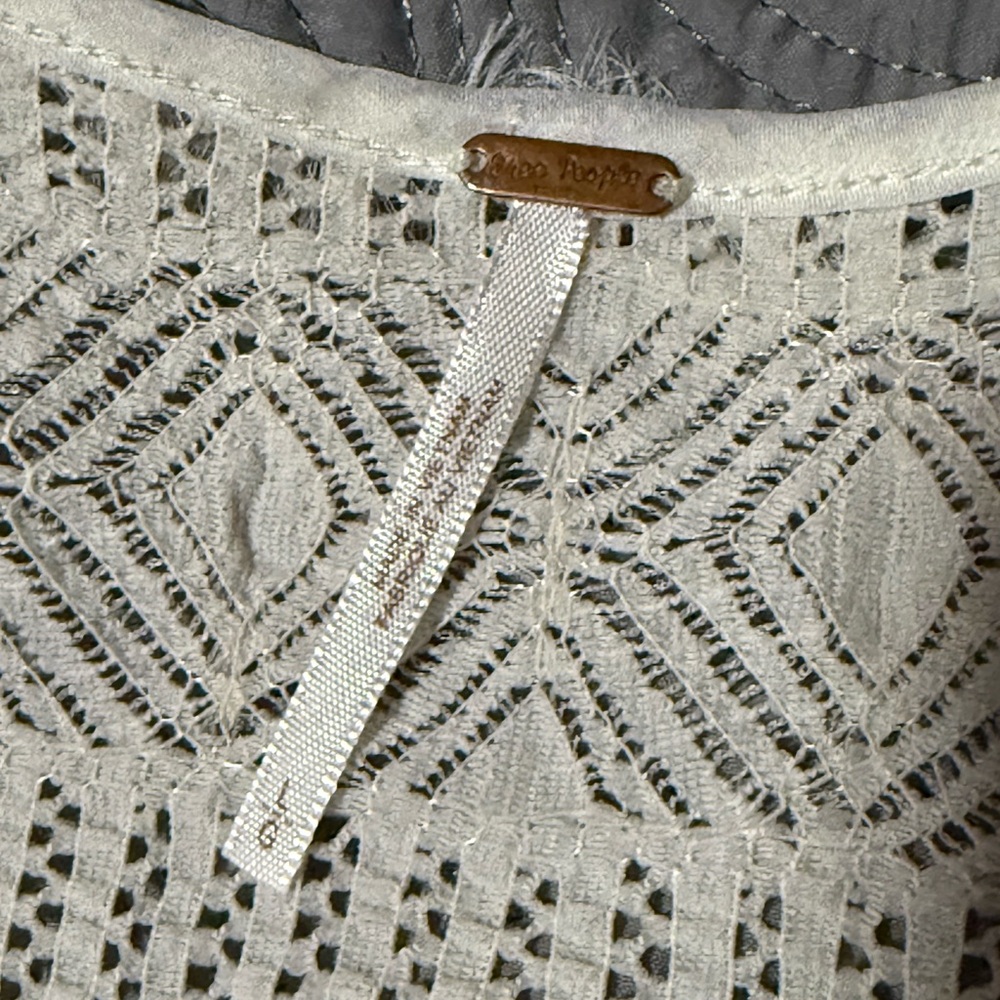 Free People Vintage Ivory Lace Top sz L🥀 - Picture 11 of 11